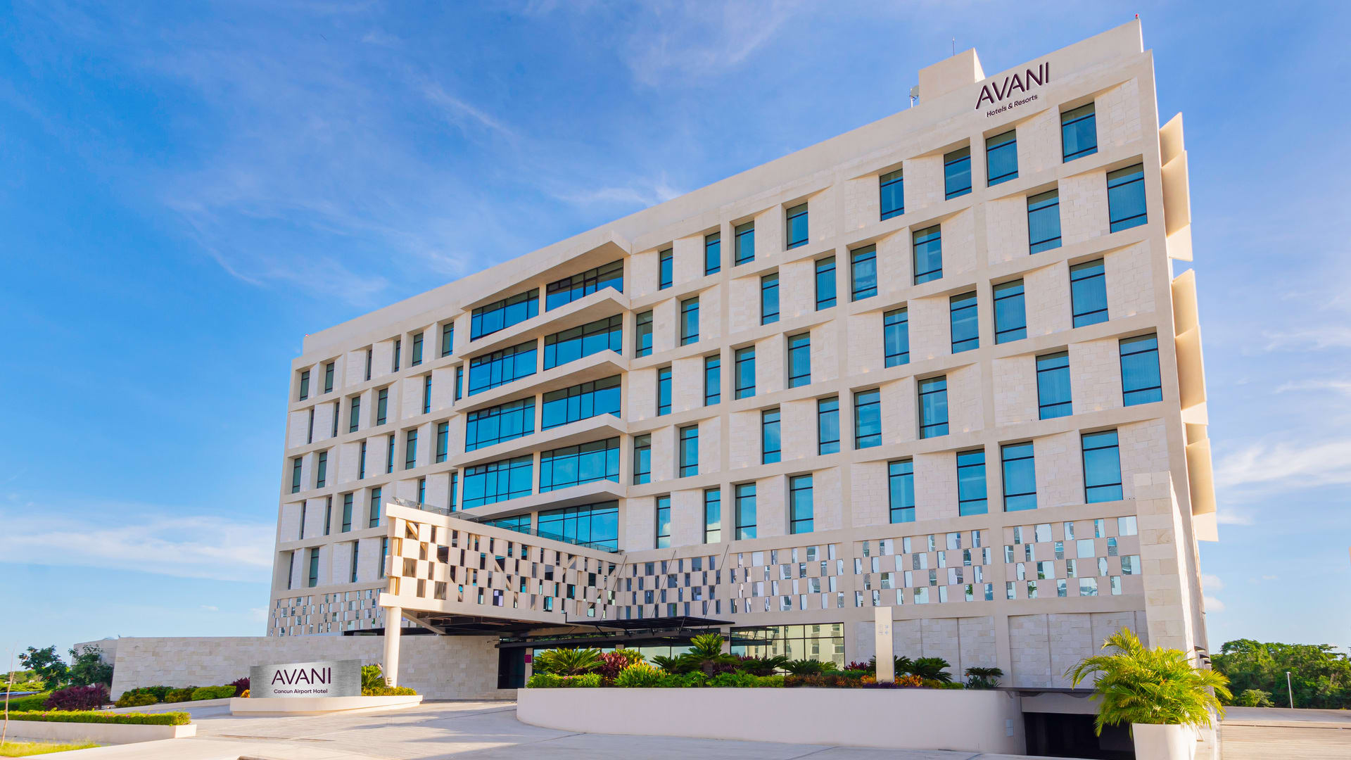  Cancun Airport Hotels | Avani Cancun Airport Hotel