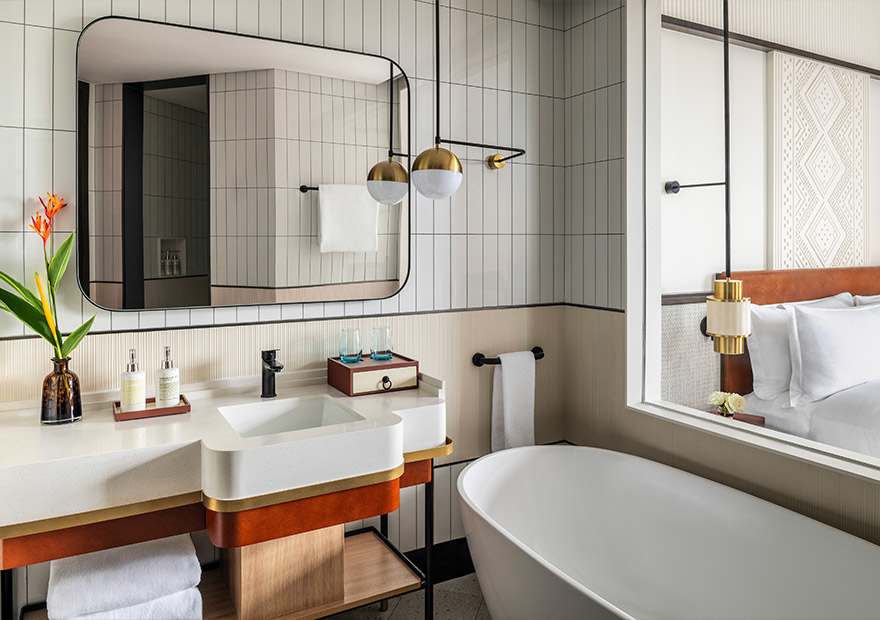 Avani Lanexang Vientiane Grand Deluxe Bathroom