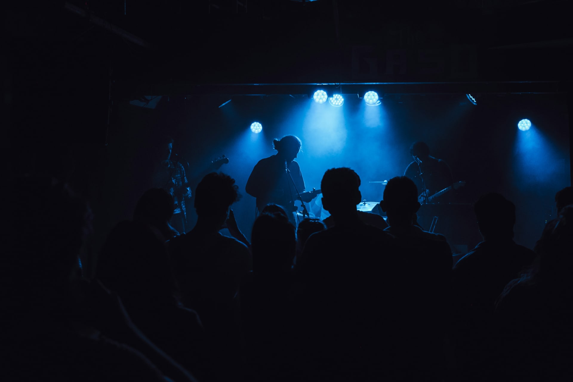 A silhouette of a concert.