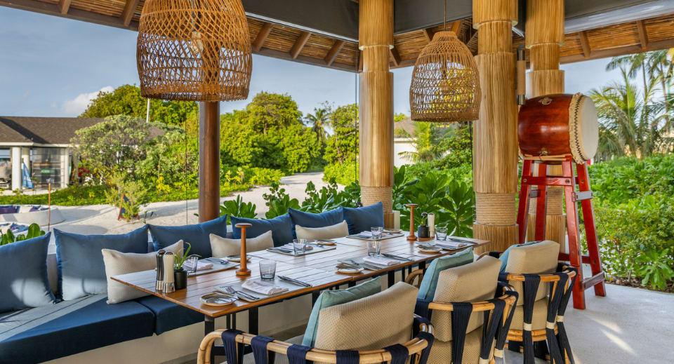 Dining experiences for group vacation in Maldives