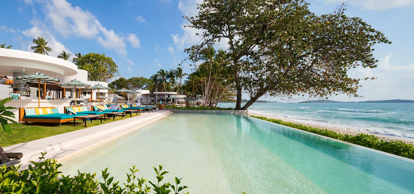 Avani Chaweng Samui Resort Restaurant SEEN Beach Club -6