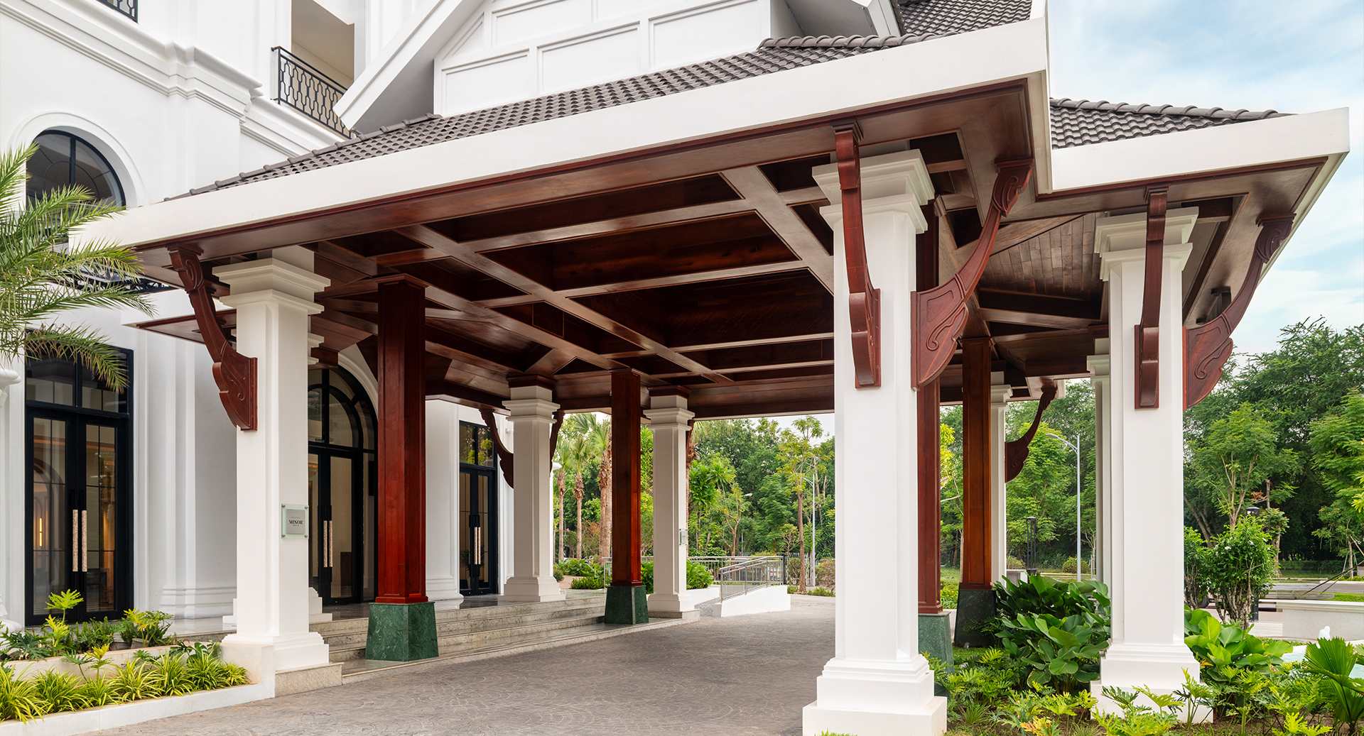 Avani Lanexang Vientiane Entrance Hall