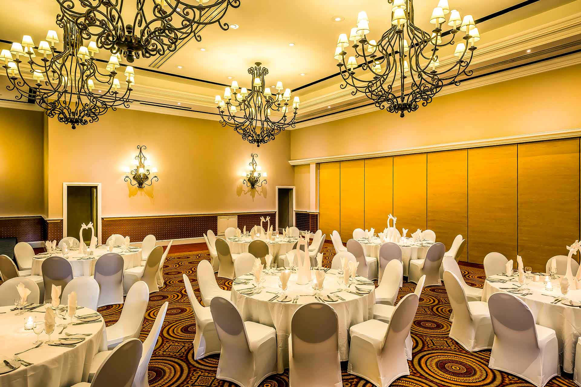 Celebrate weddings in Zambia in style at AVANI Victoria Falls