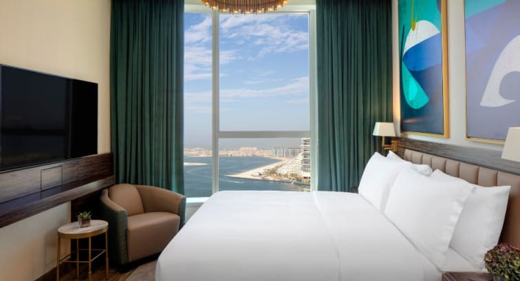 monthly hotel stay apartment in dubai avani palm view