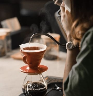 how to brew coffee with v60 dripper