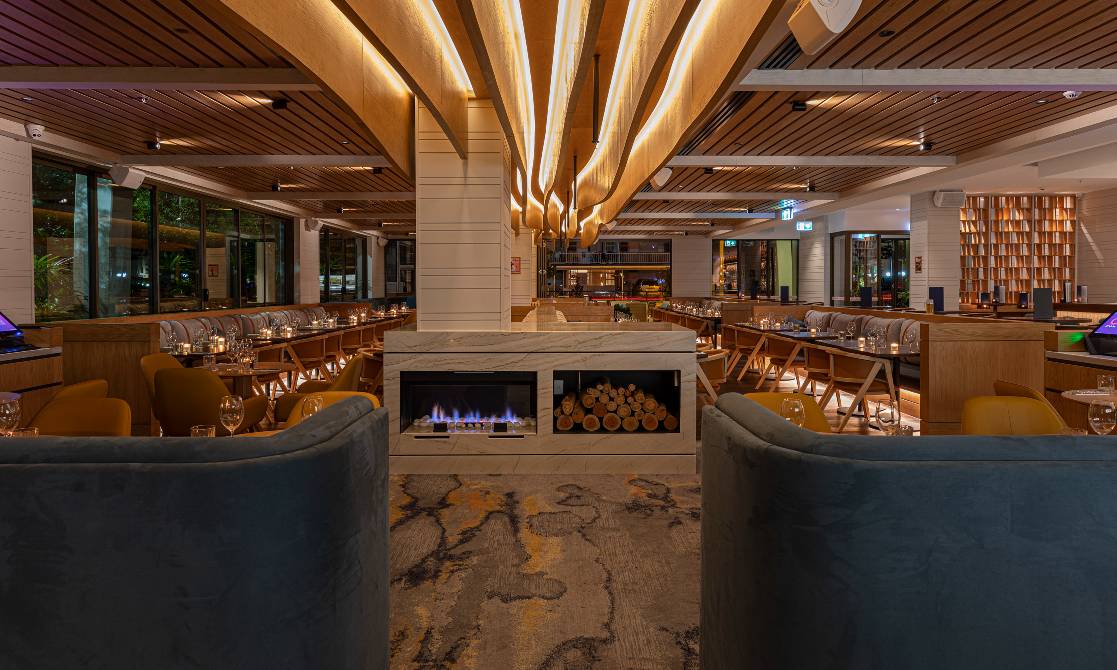 Restaurants in Broadbeach Dining at AVANI Broadbeach Residences