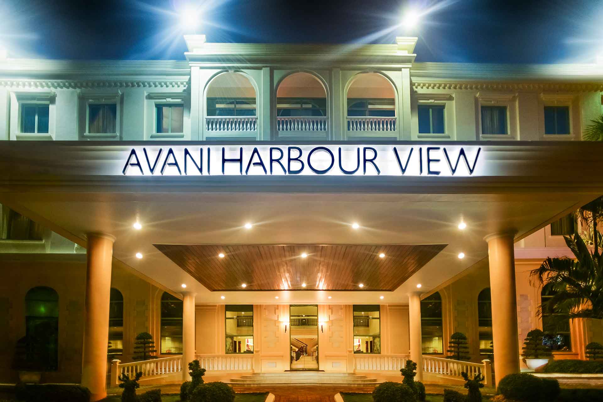 AVANI Harbour View hotel entrance