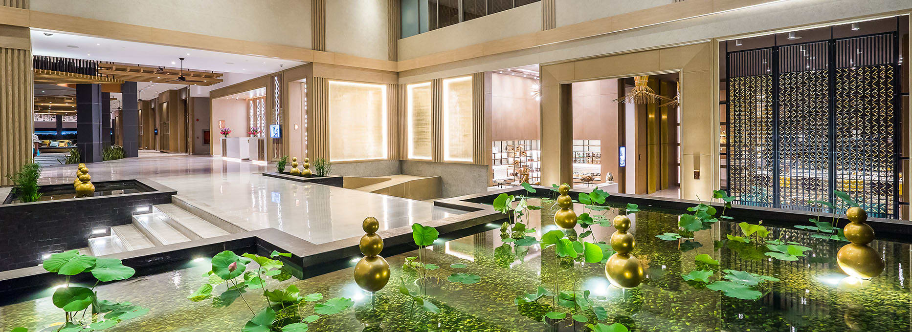 AVANI Hua Hin lobby area