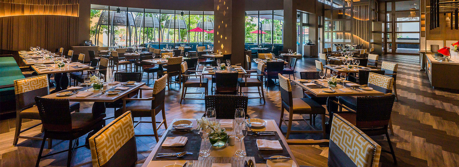 Western and Thai dining at STAA's