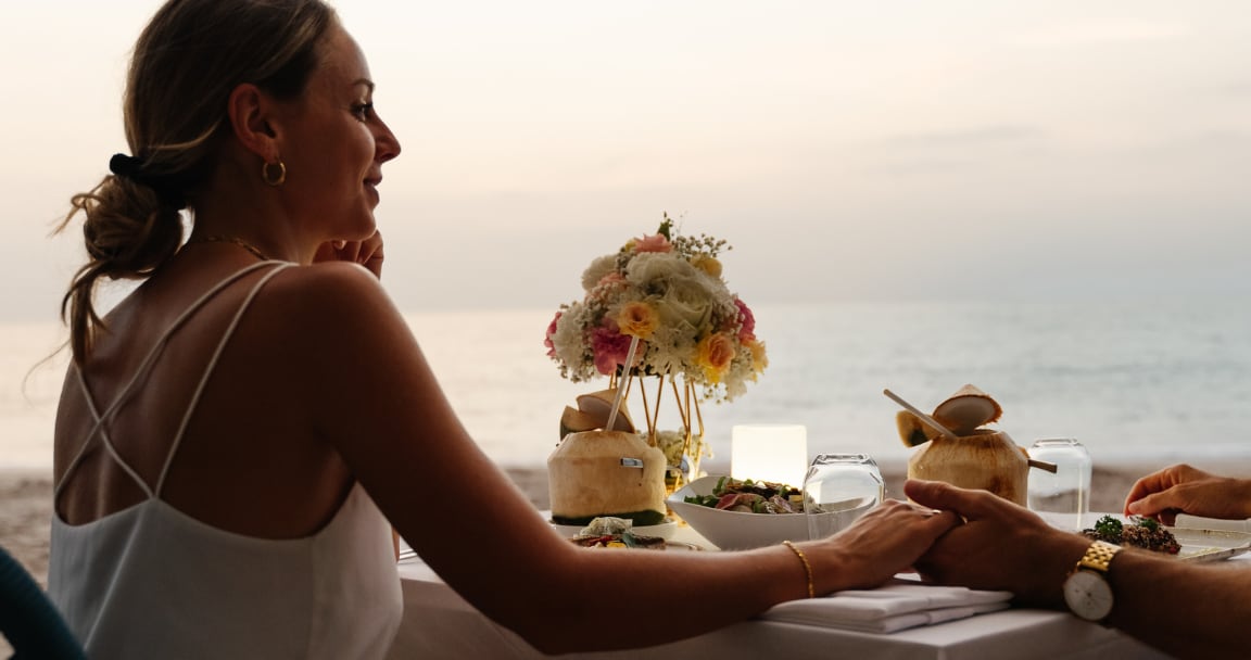 DINING UNDER THE STARS