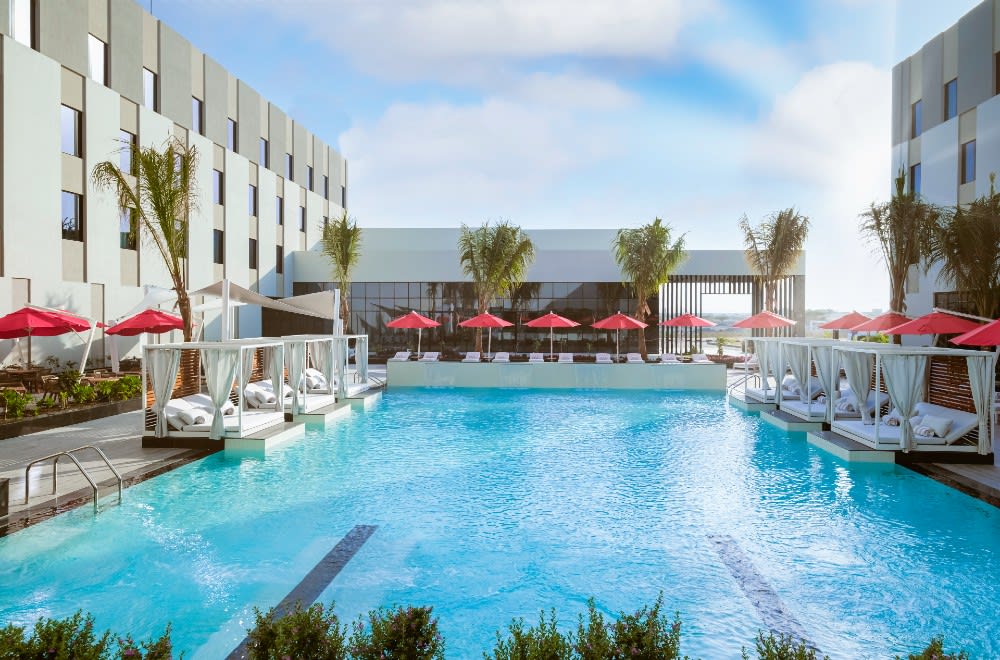 Courtyard of Avani Muscat Hotel & Suites, Oman