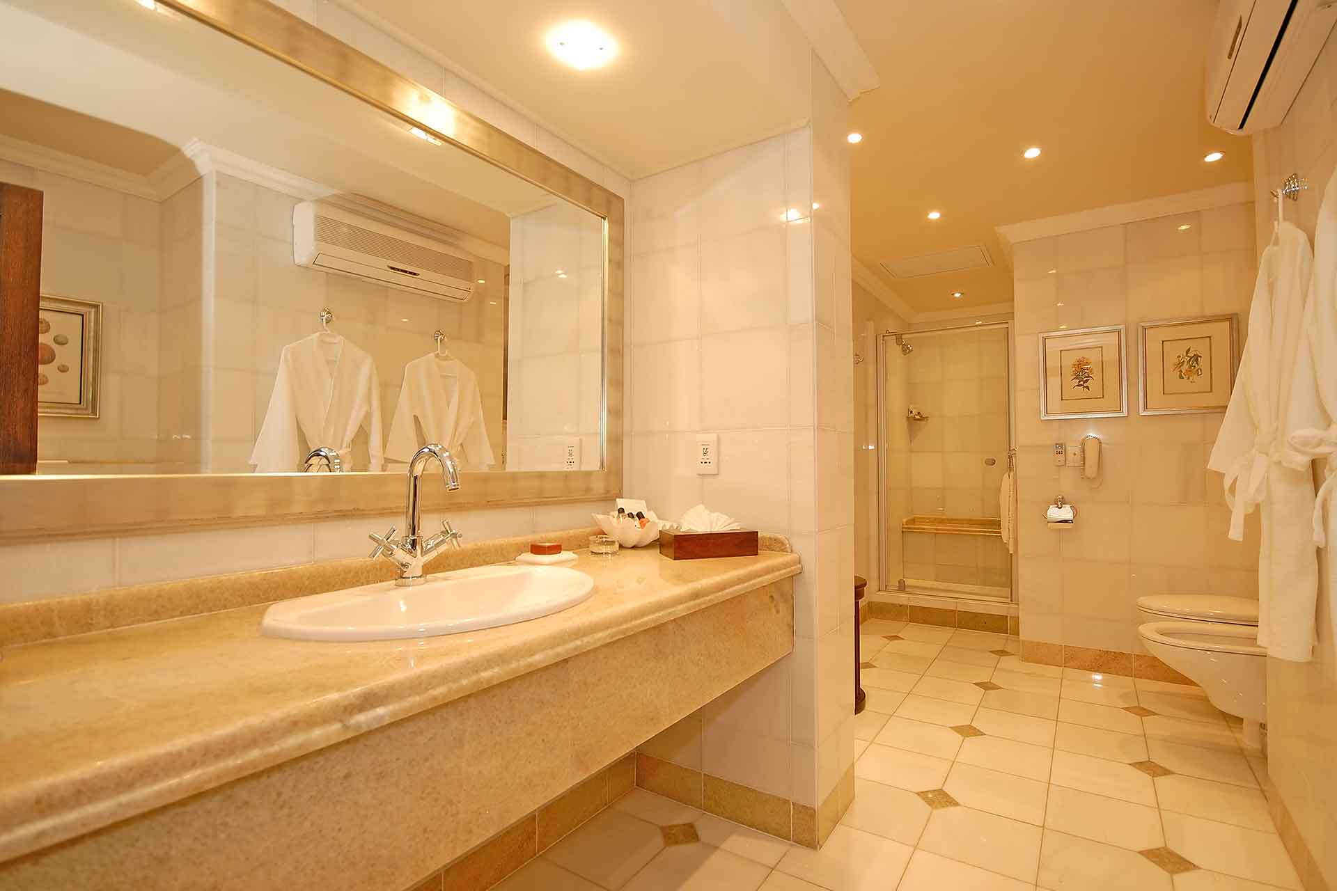 Bathroom of a AVANI Pemba Beach Presidential Suite