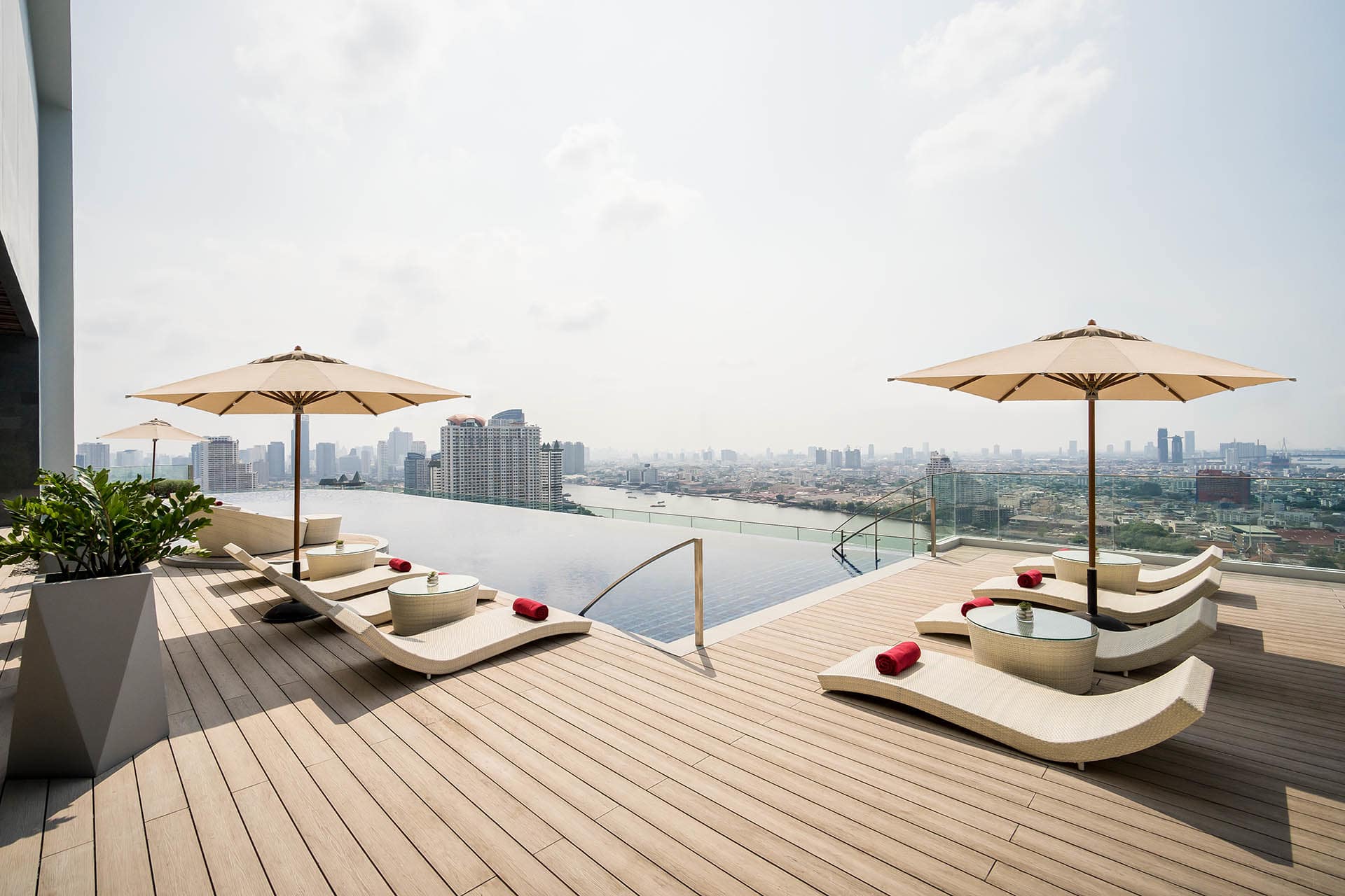 Pool deck of the Infinity Pool