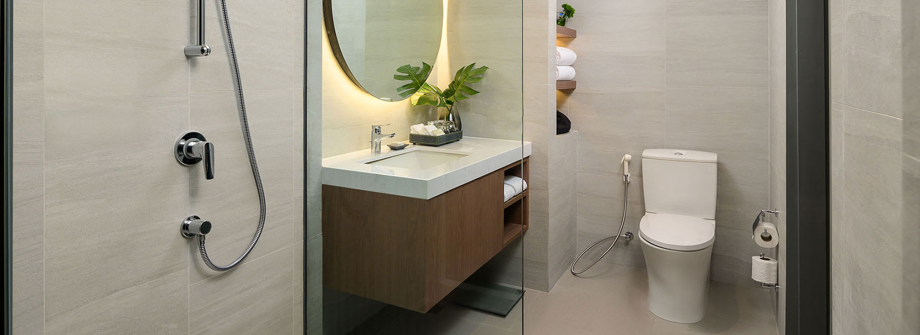 Avani Skyline Room Bathroom