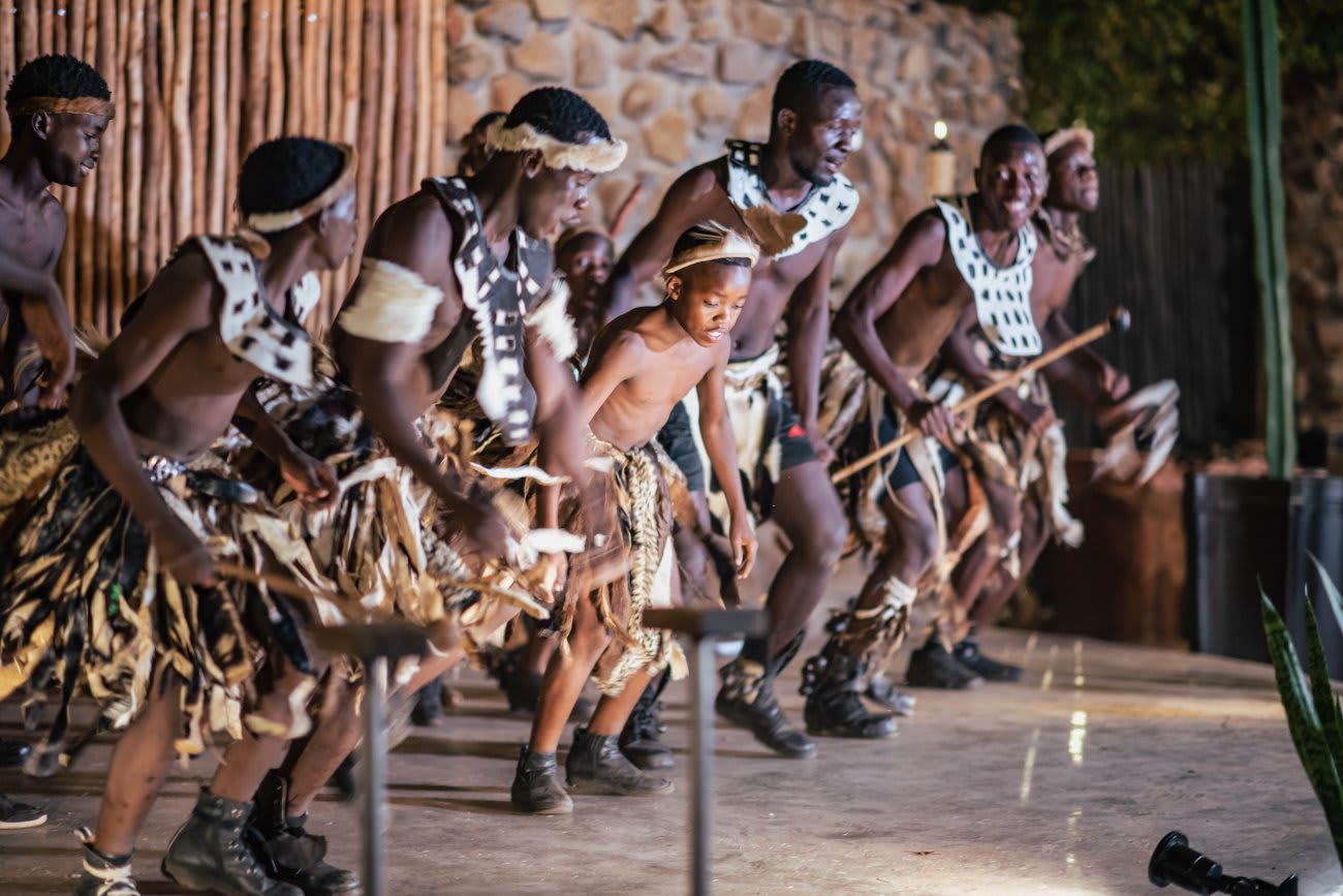 TRADITIONAL DANCERS